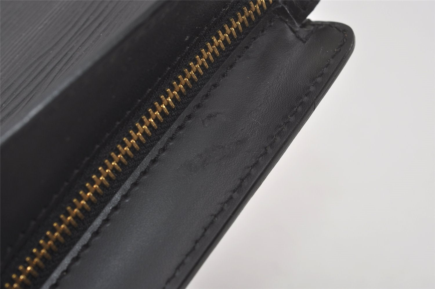 Authentic Louis Vuitton Epi Pochette Homme Clutch Hand Bag Black M52522 LV 6107I