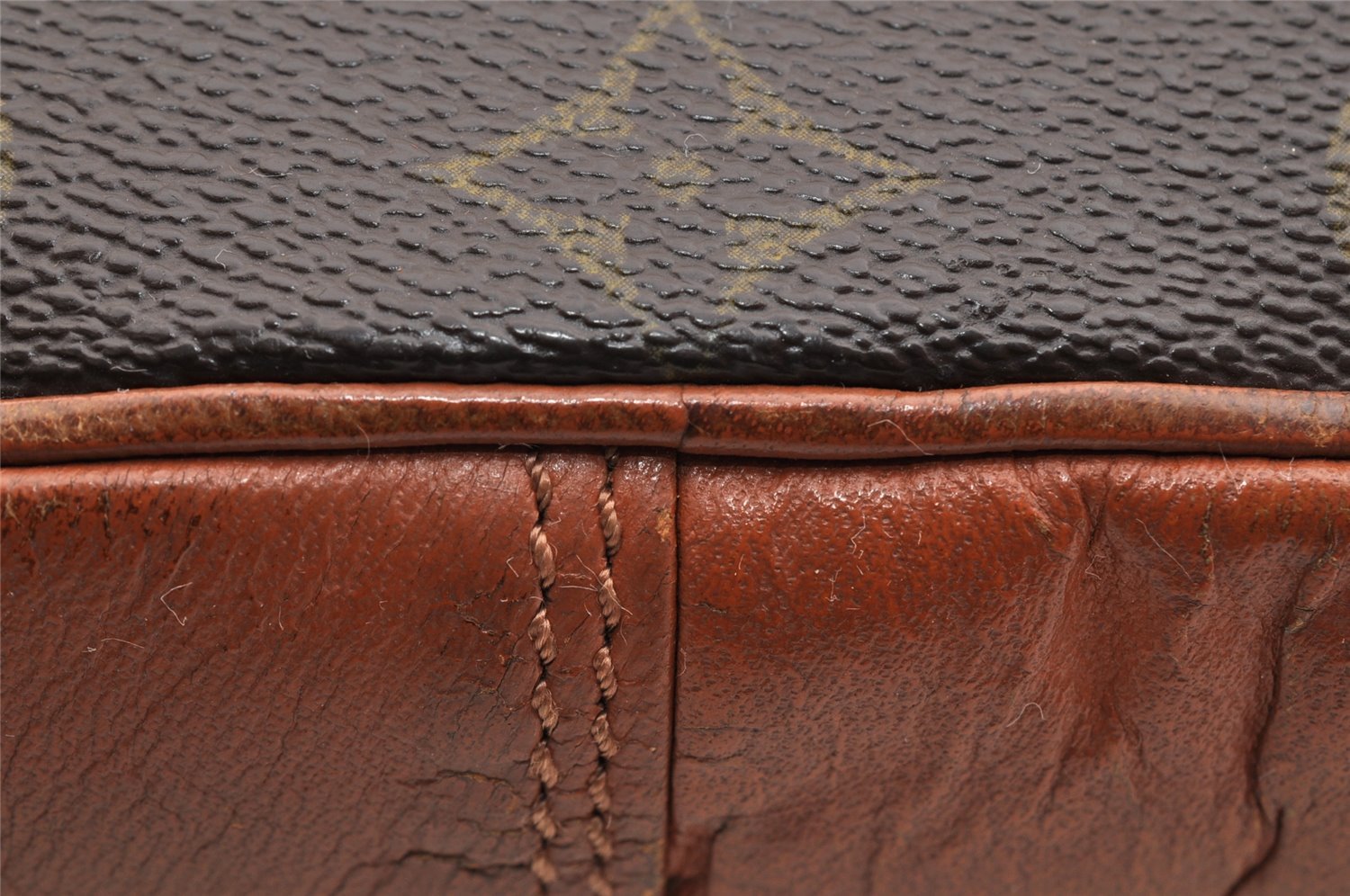 Authentic Louis Vuitton Monogram Pochette Sport Clutch Hand Bag Old Model 6116I