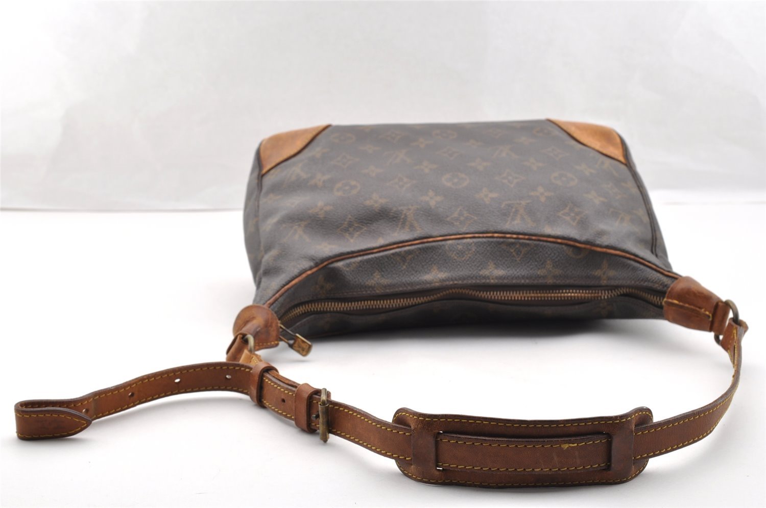 Authentic Louis Vuitton Monogram Boulogne 30 Shoulder Cross Bag M52165 LV 6121I