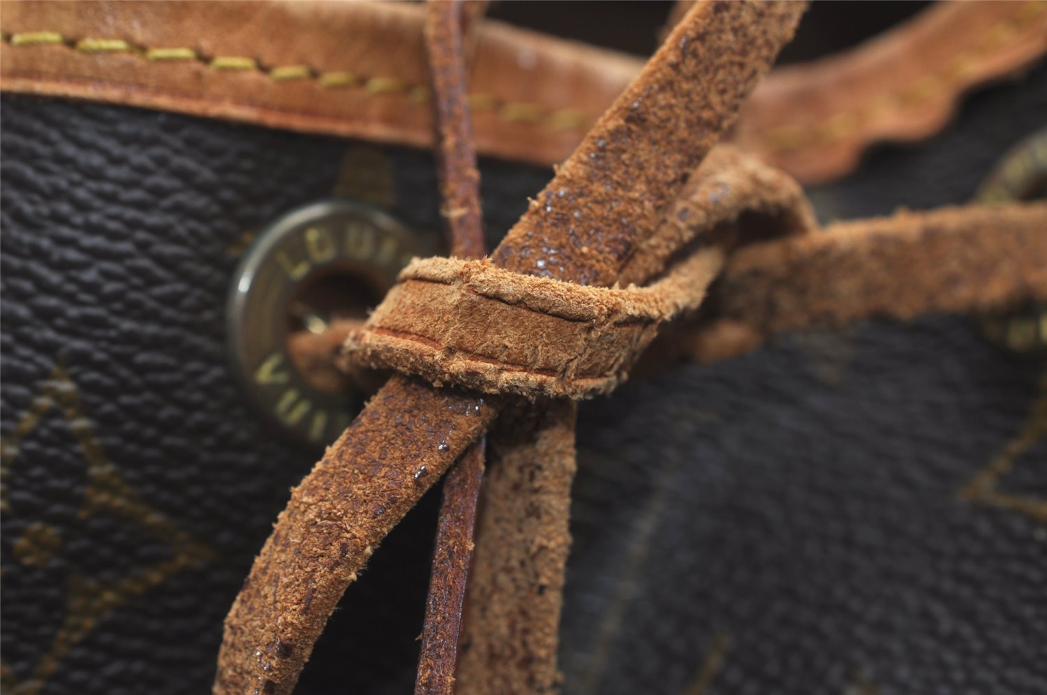 Authentic Louis Vuitton Monogram Petit Noe M42226 Shoulder Drawstring Bag 6129I