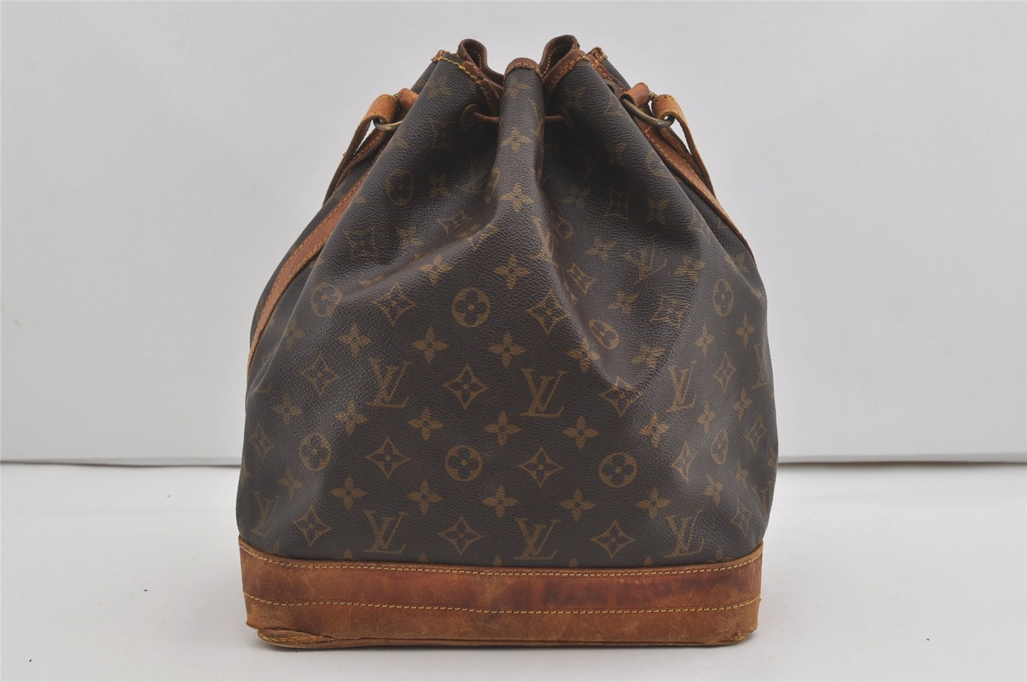 Authentic Louis Vuitton Monogram Noe Shoulder Drawstring Bag M42224 LV 6140I