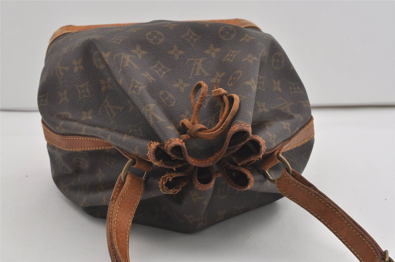 Authentic Louis Vuitton Monogram Noe Shoulder Drawstring Bag M42224 LV 6140I