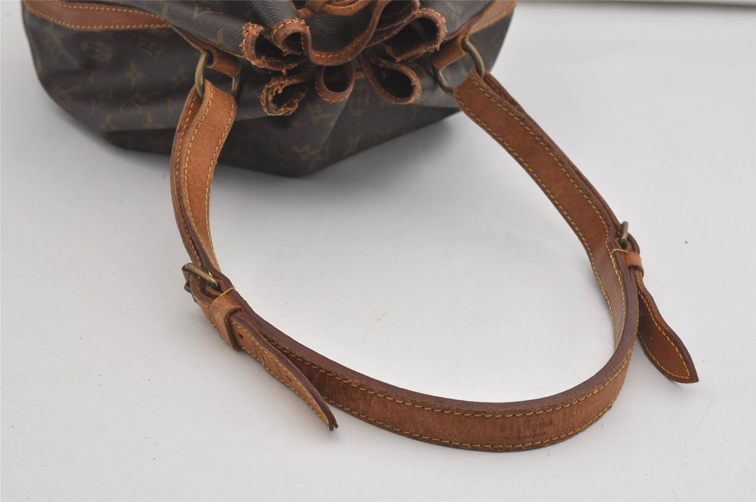 Authentic Louis Vuitton Monogram Noe Shoulder Drawstring Bag M42224 LV 6140I