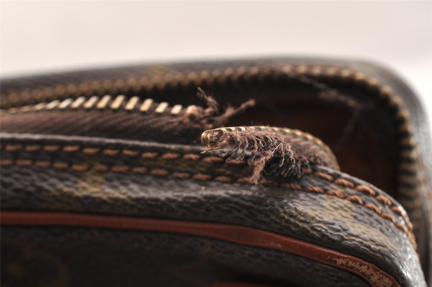 Authentic Louis Vuitton Monogram Amazone Shoulder Cross Bag Old Model Junk 6141I