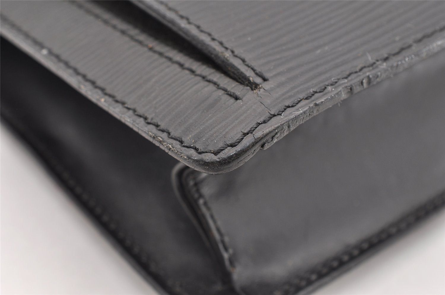 Authentic Louis Vuitton Epi Sellier Dragonne Clutch Bag Black M52612 LV 6147I