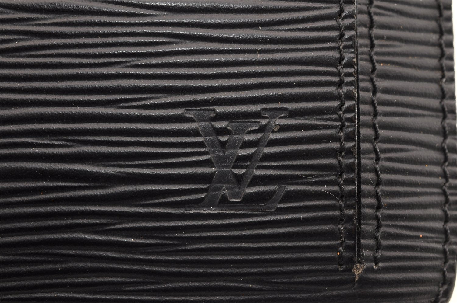 Authentic Louis Vuitton Epi Sellier Dragonne Clutch Bag Black M52612 LV 6147I