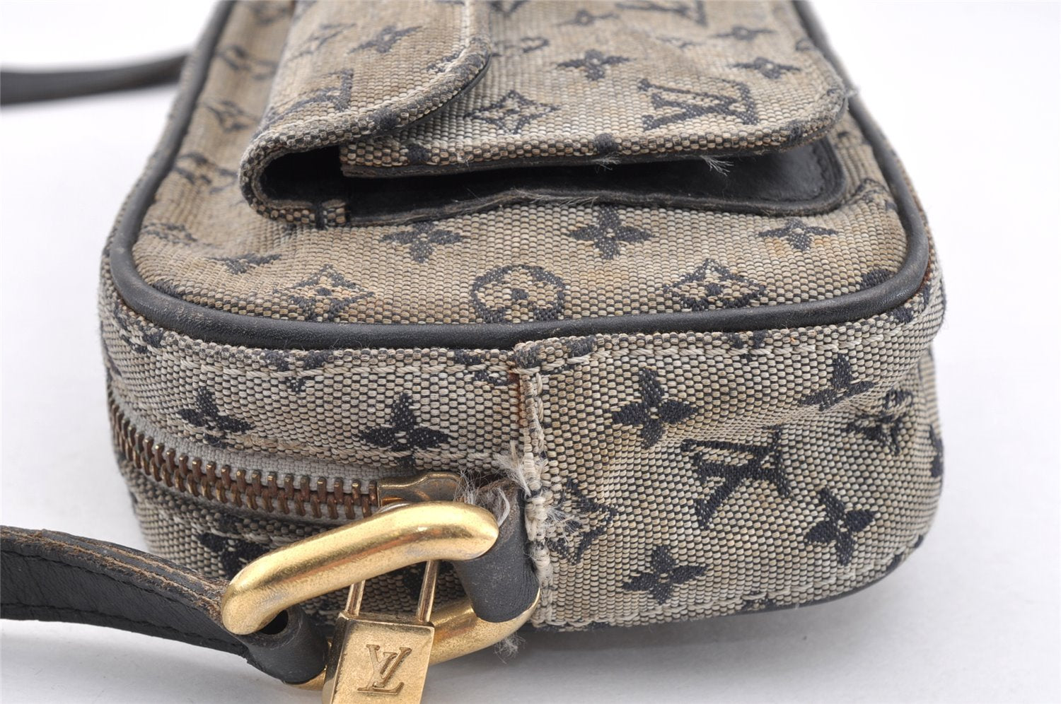 Auth Louis Vuitton Monogram Mini Juliet MM Shoulder Cross Bag M92217 Blue 6157I