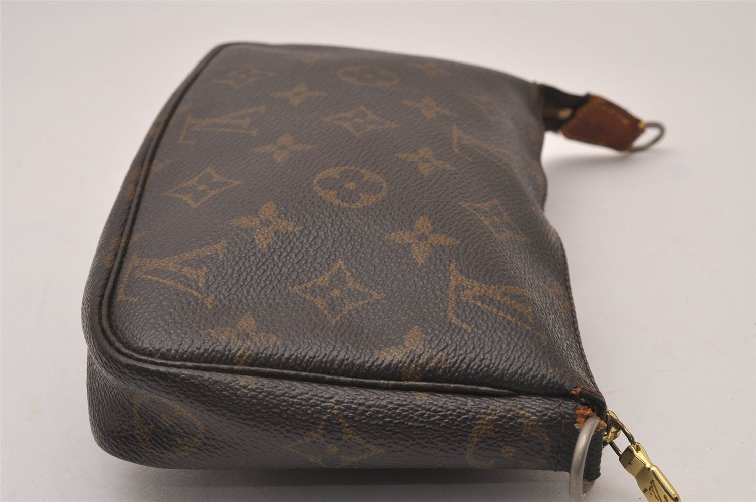 Authentic Louis Vuitton Monogram Pochette Accessoires Shoulder Cross Pouch 6160I
