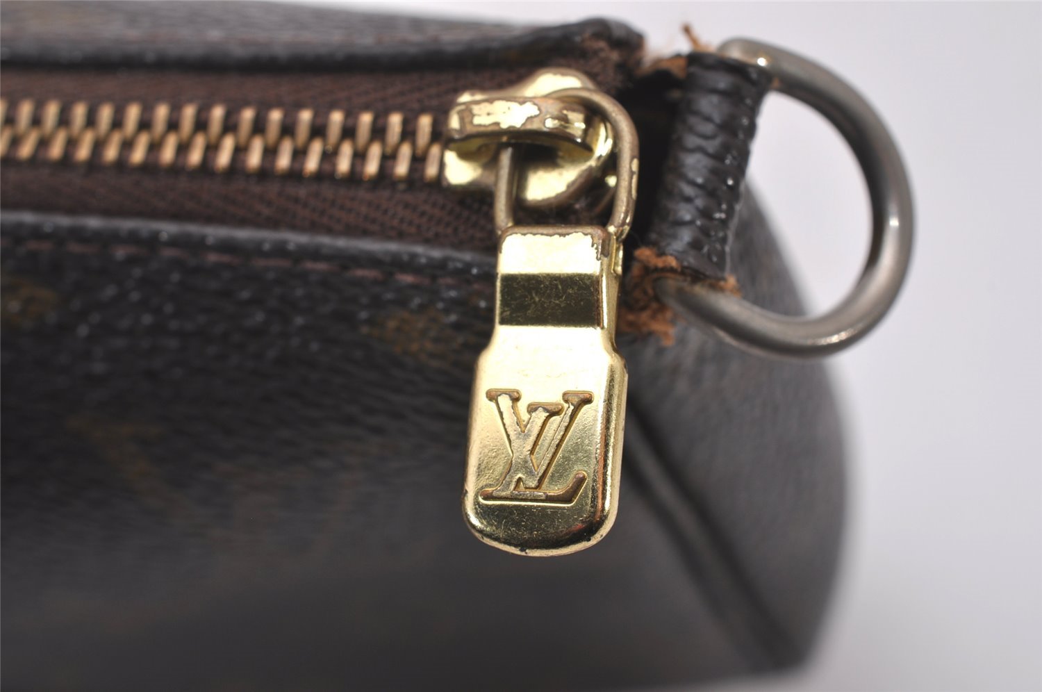 Authentic Louis Vuitton Monogram Pochette Accessoires Shoulder Cross Pouch 6160I