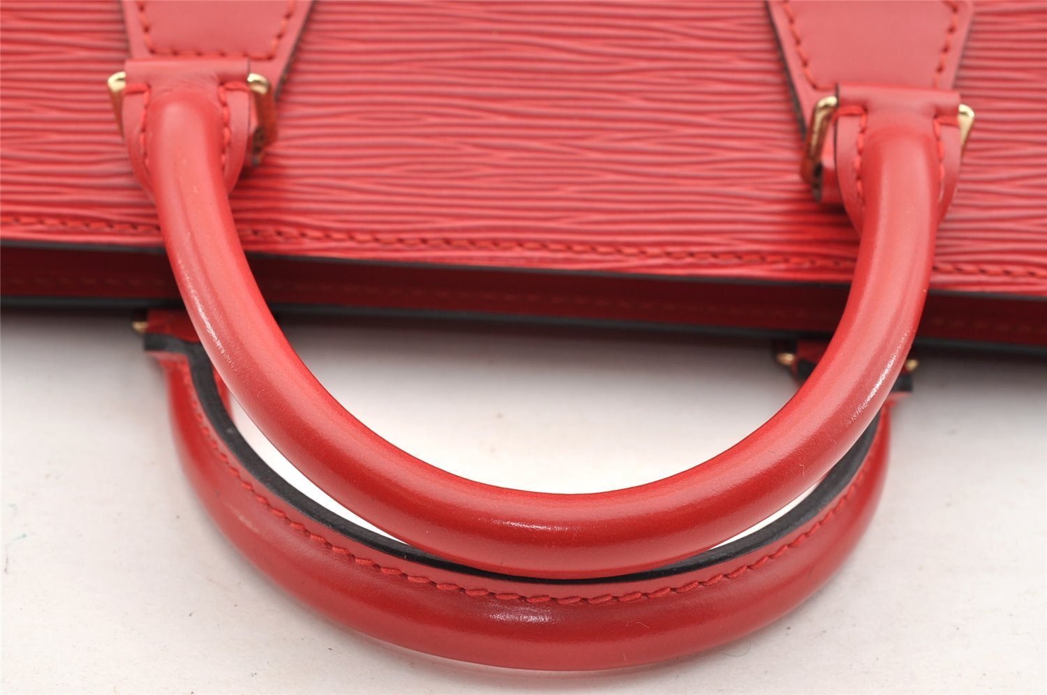 Authentic Louis Vuitton Epi Sac Triangle Hand Bag Red M52097 LV 6161I