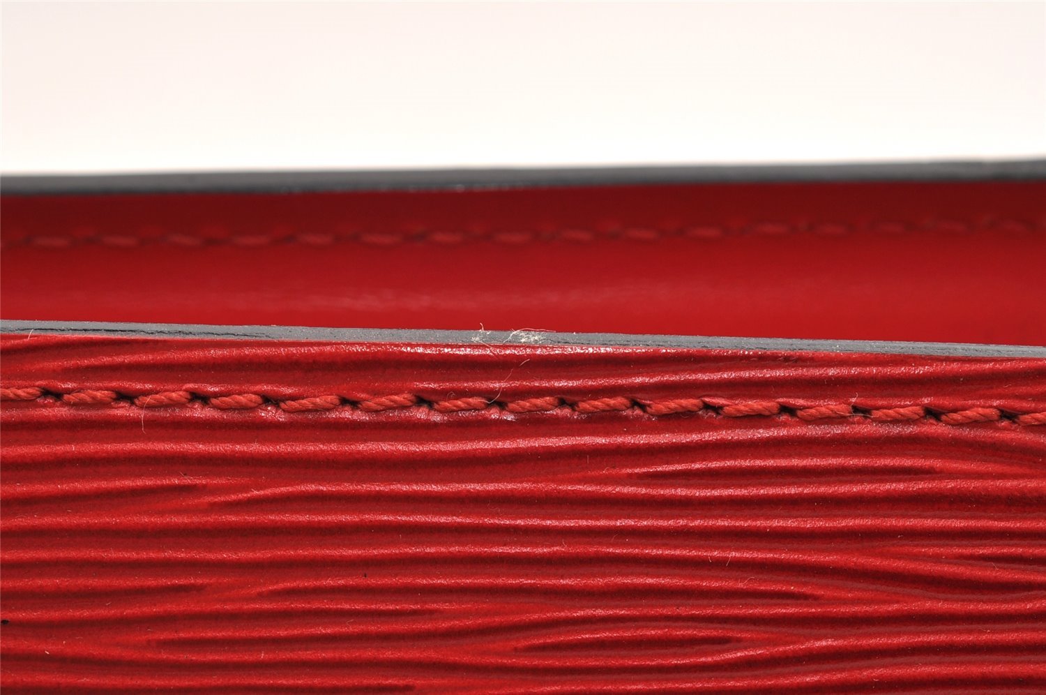 Authentic Louis Vuitton Epi Sac Triangle Hand Bag Red M52097 LV 6161I