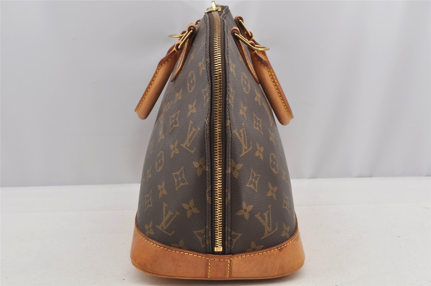 Authentic Louis Vuitton Monogram Alma Hand Bag Purse M51130 LV 6186I