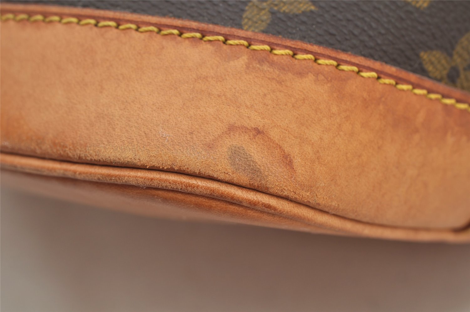 Authentic Louis Vuitton Monogram Alma Hand Bag Purse M51130 LV 6186I