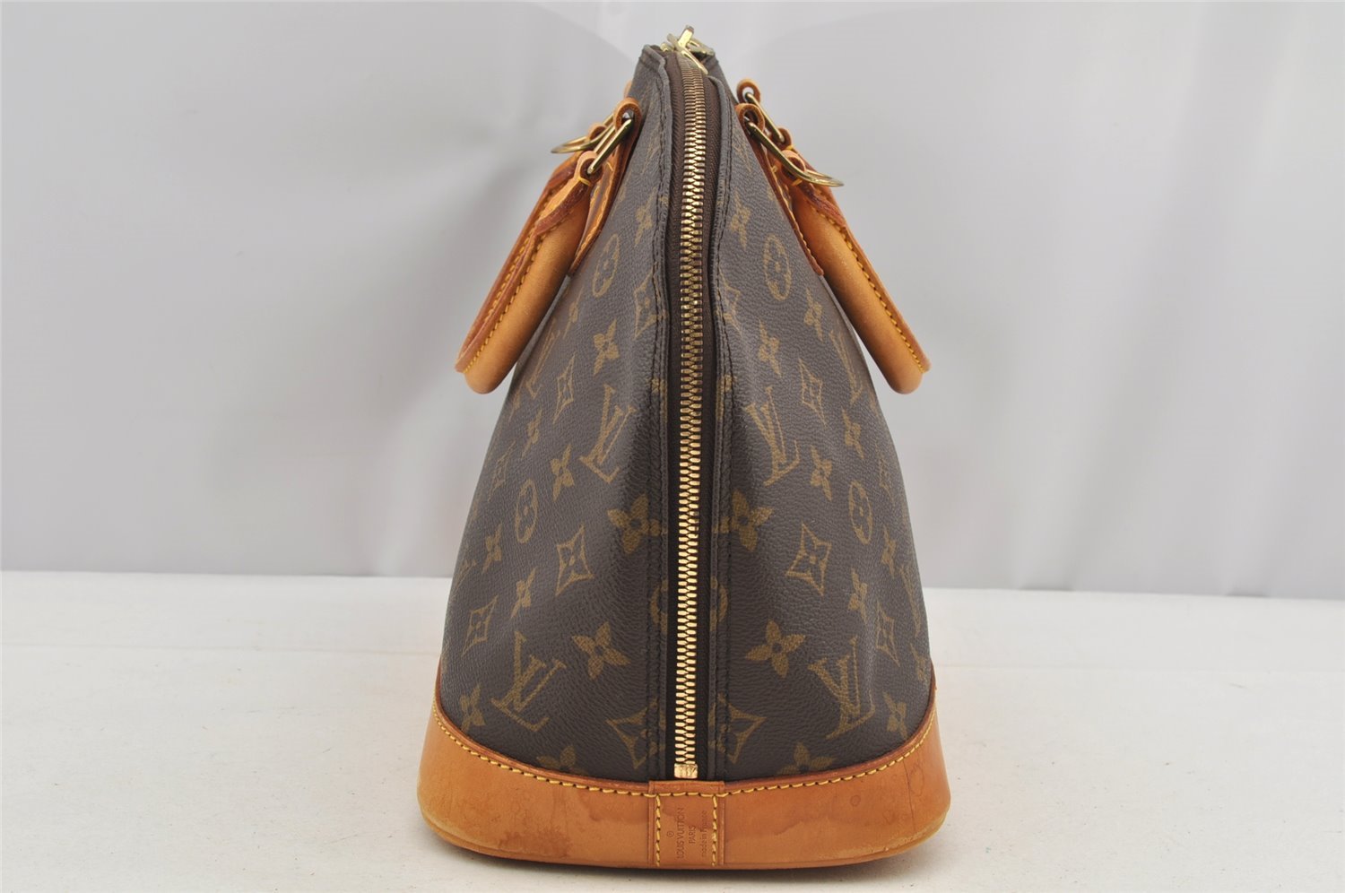 Authentic Louis Vuitton Monogram Alma Hand Bag Purse M51130 LV 6190I