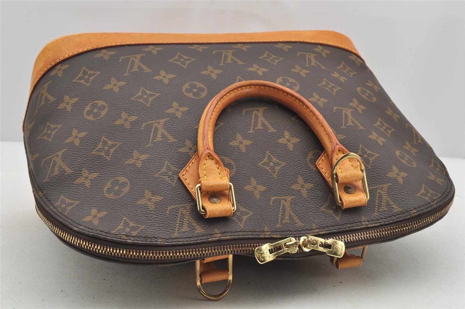 Authentic Louis Vuitton Monogram Alma Hand Bag Purse M51130 LV 6190I