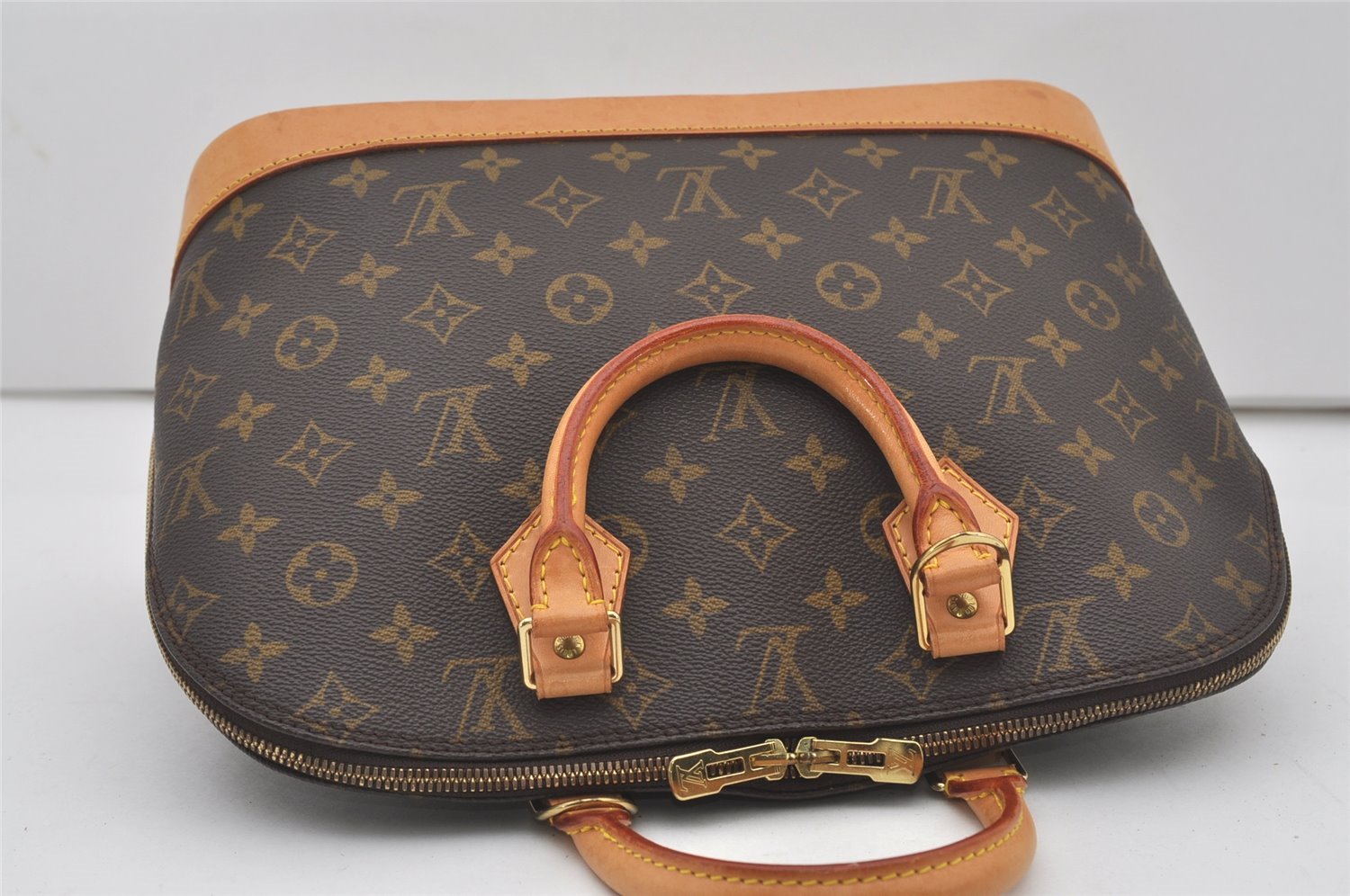 Authentic Louis Vuitton Monogram Alma Hand Bag Purse M51130 LV 6202I