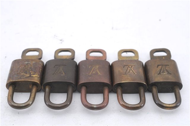 Authentic Louis Vuitton Padlock & Keys 10Set LV 6204D