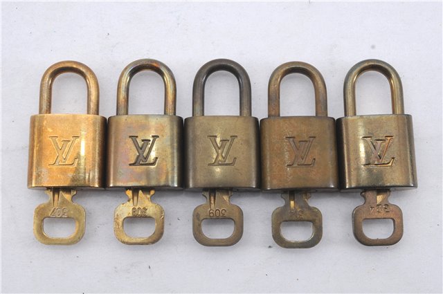 Authentic Louis Vuitton Padlock & Keys 10Set LV 6205D