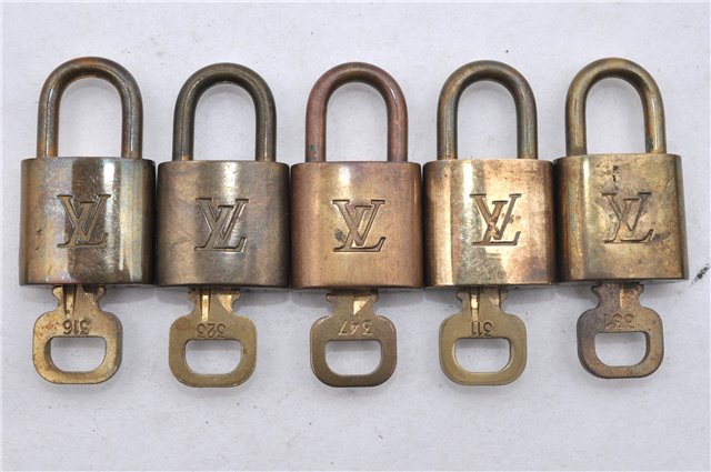 Authentic Louis Vuitton Padlock & Keys 10Set LV 6210D