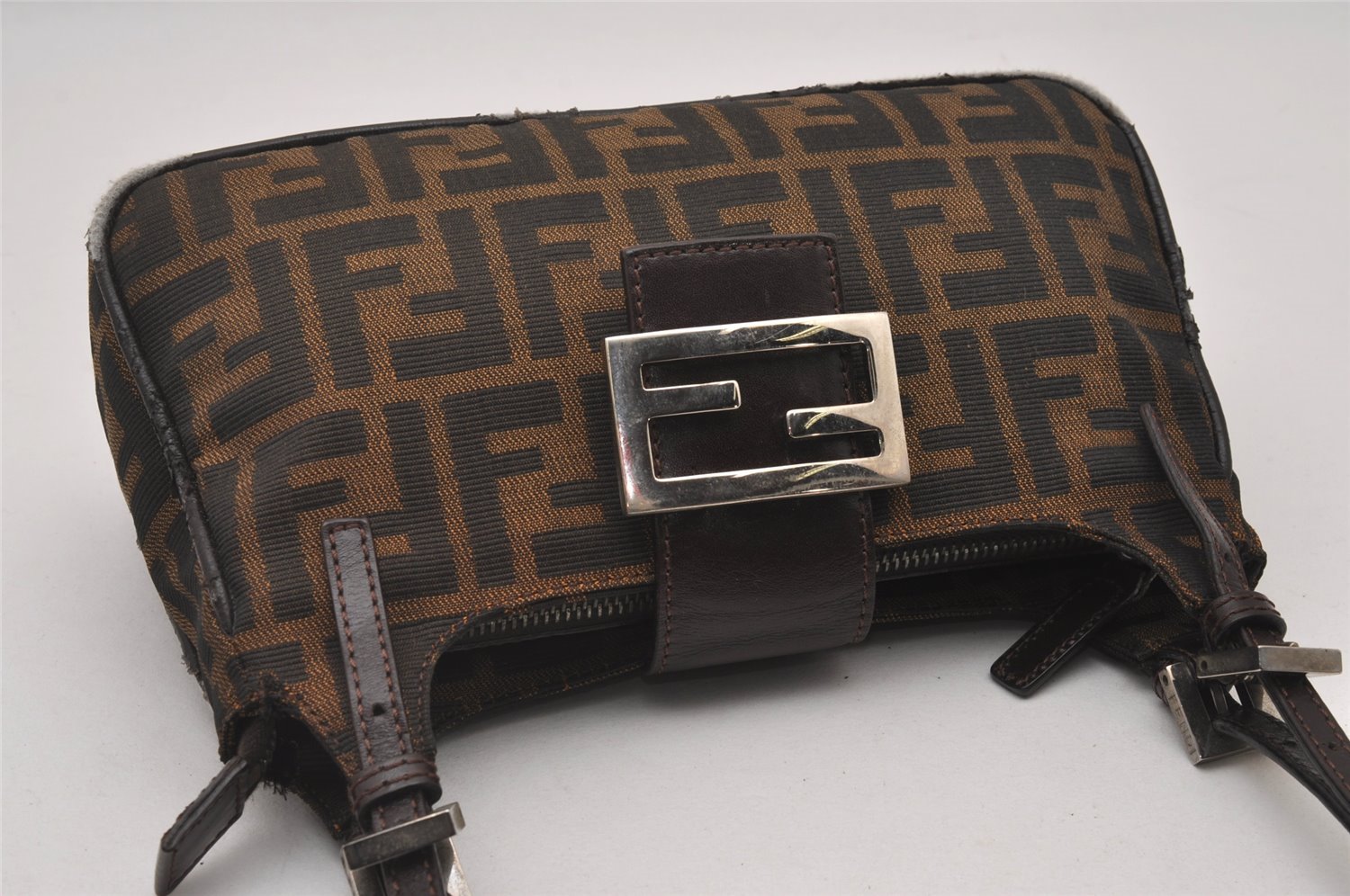 Authentic FENDI Zucca Shoulder Hand Bag Purse Canvas Leather Brown Black 6219I