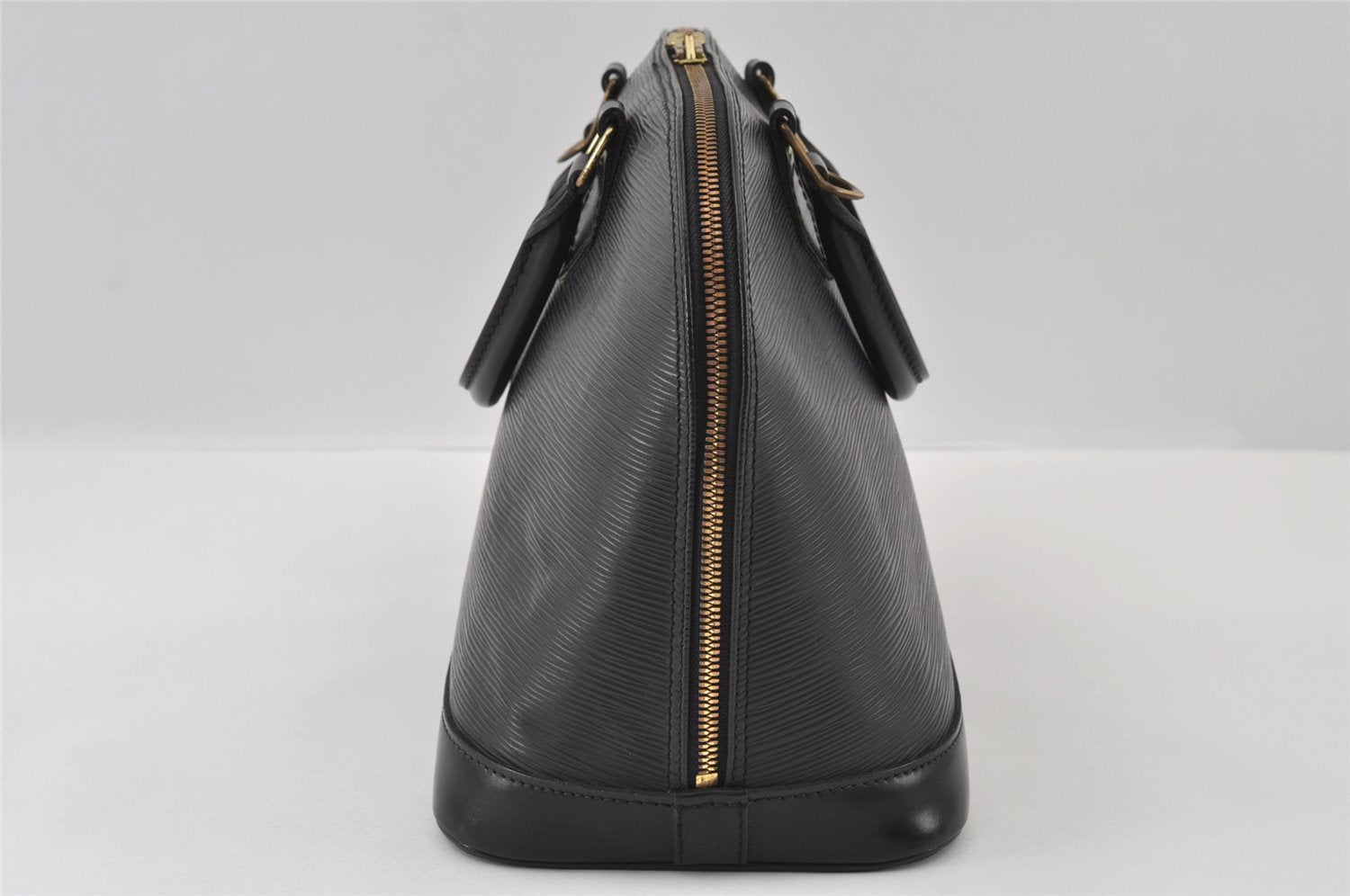 Authentic Louis Vuitton Epi Alma PM Hand Bag Black M40302 LV 6220I