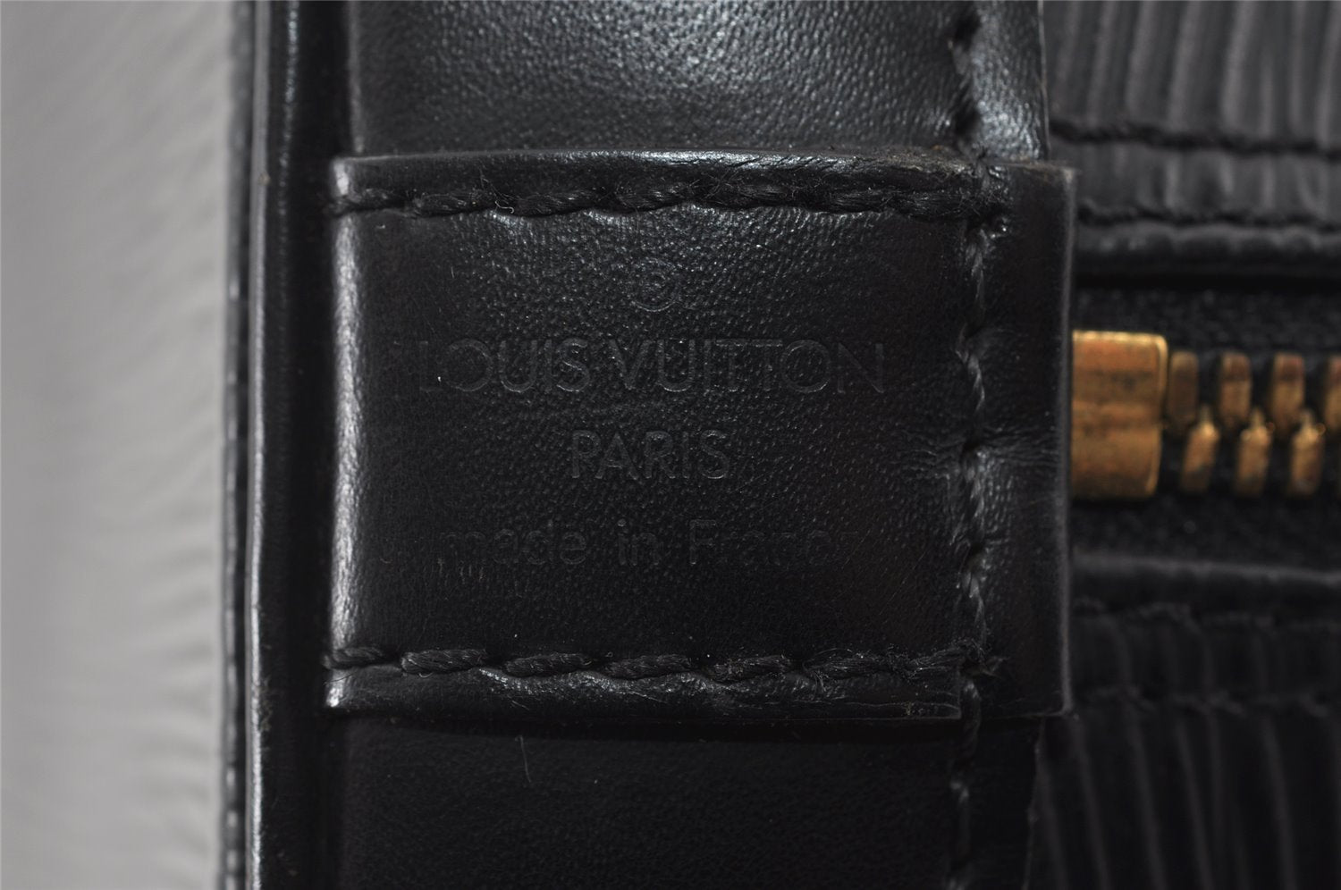 Authentic Louis Vuitton Epi Alma PM Hand Bag Black M40302 LV 6220I