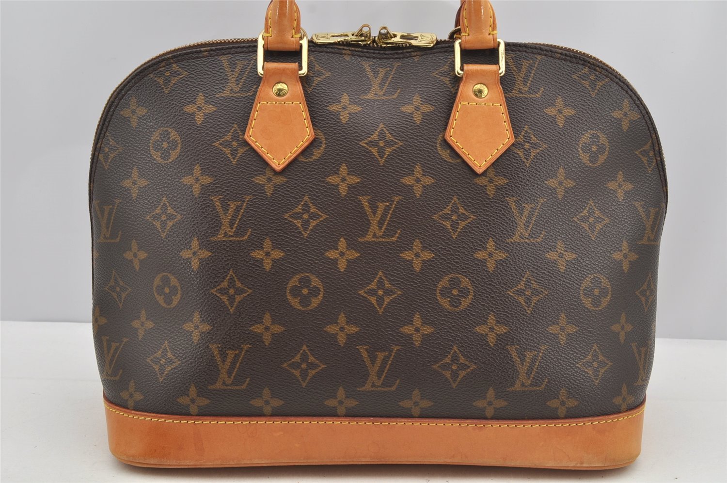 Authentic Louis Vuitton Monogram Alma Hand Bag Purse M51130 LV 6221I