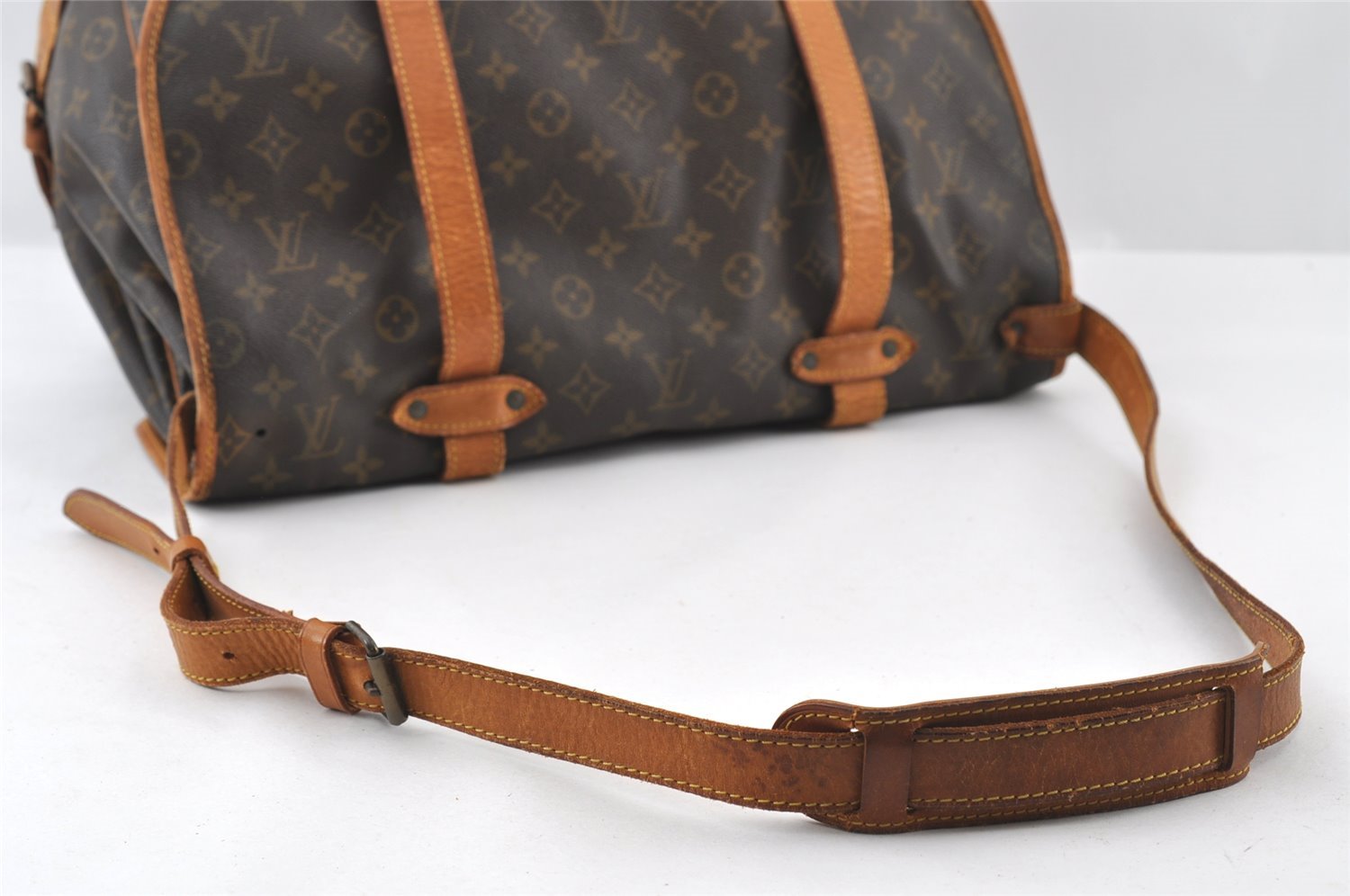 Authentic Louis Vuitton Monogram Saumur 43 Shoulder Cross Bag M42252 LV 6236I