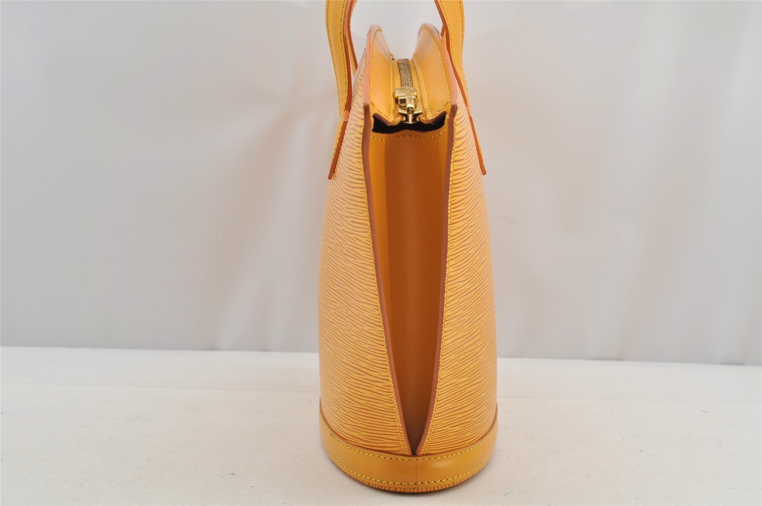 Authentic Louis Vuitton Epi Saint Jacques Hand Bag Yellow M52279 LV 6246I