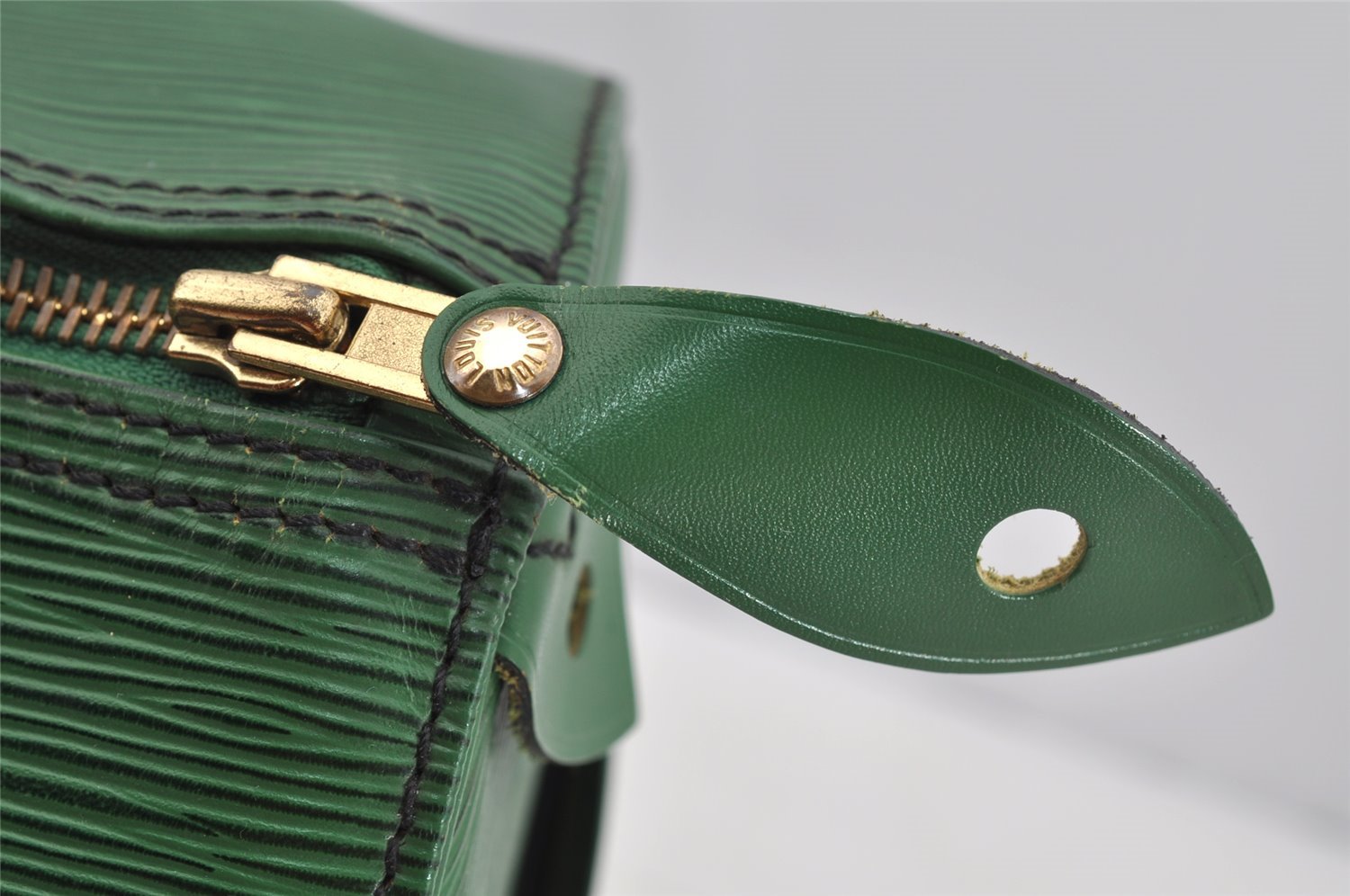 Authentic Louis Vuitton Epi Speedy 35 Hand Boston Bag Green M42994 LV 6258I