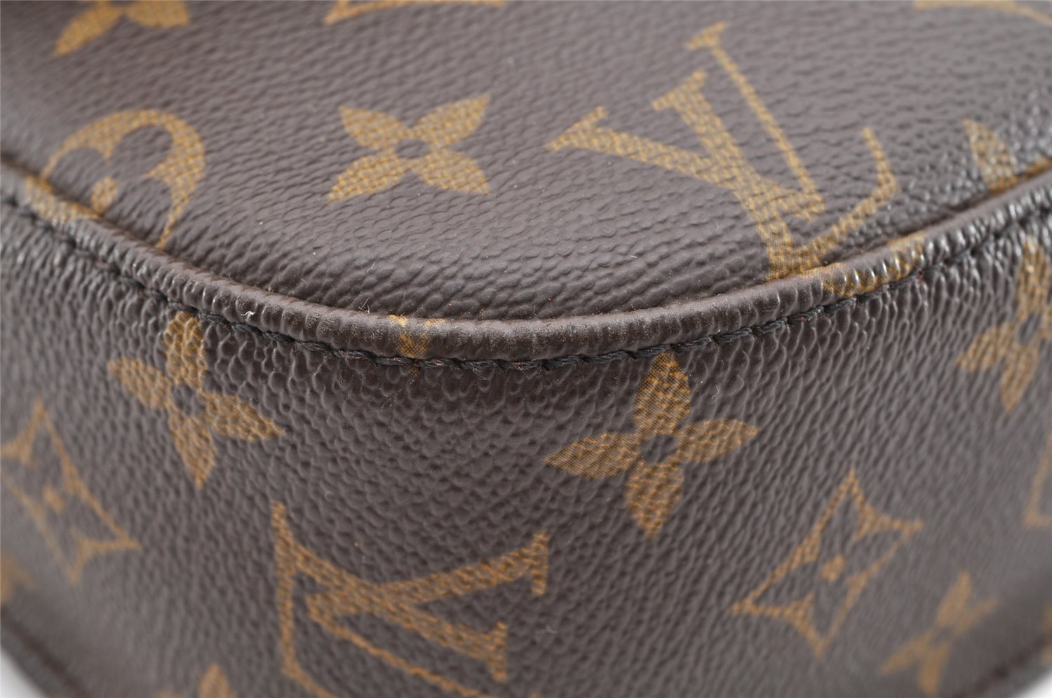 Authentic Louis Vuitton Monogram Saint Cloud GM M51242 Shoulder Cross Bag 6276I
