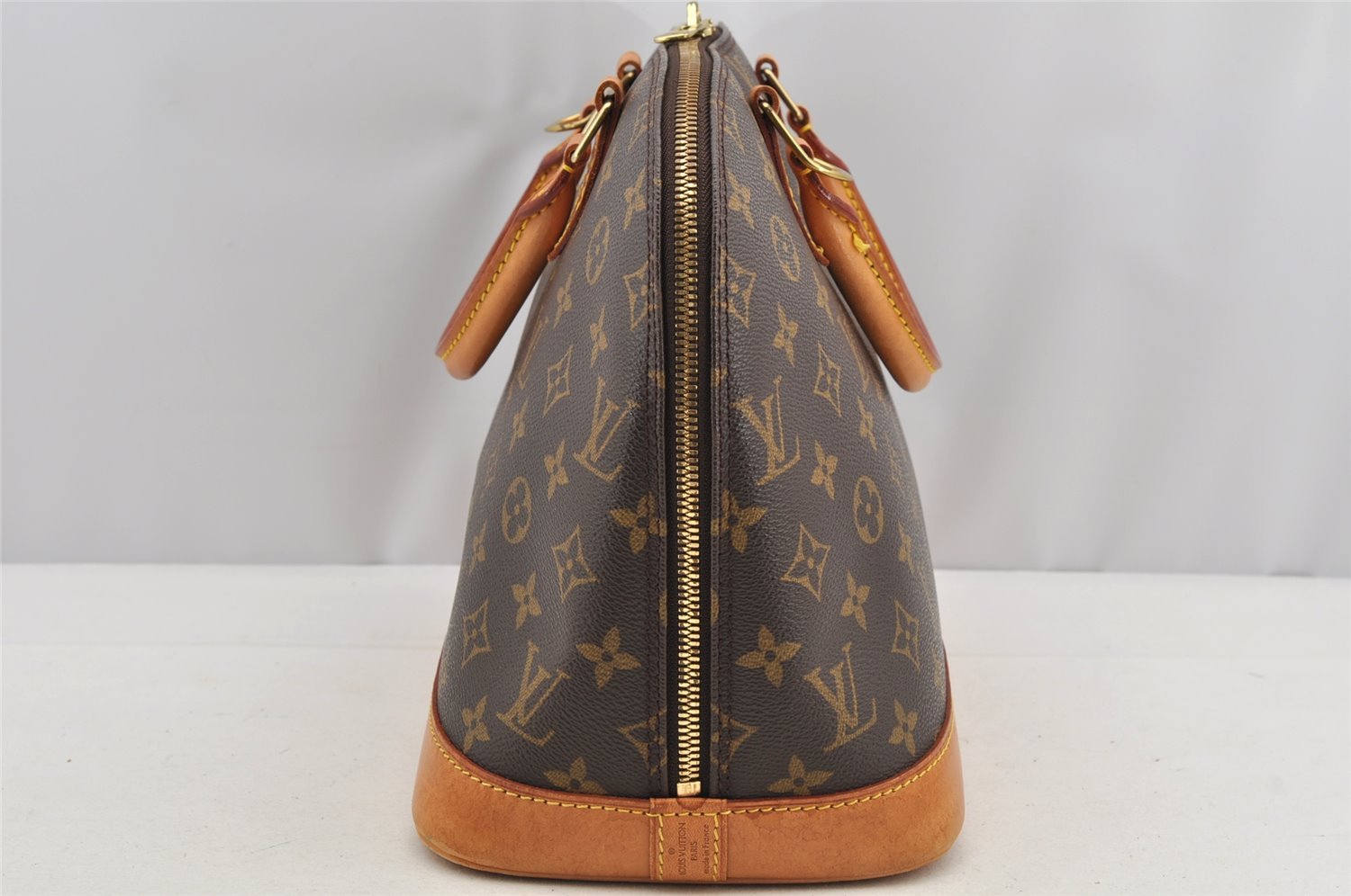 Authentic Louis Vuitton Monogram Alma Hand Bag Purse M51130 LV 6281I