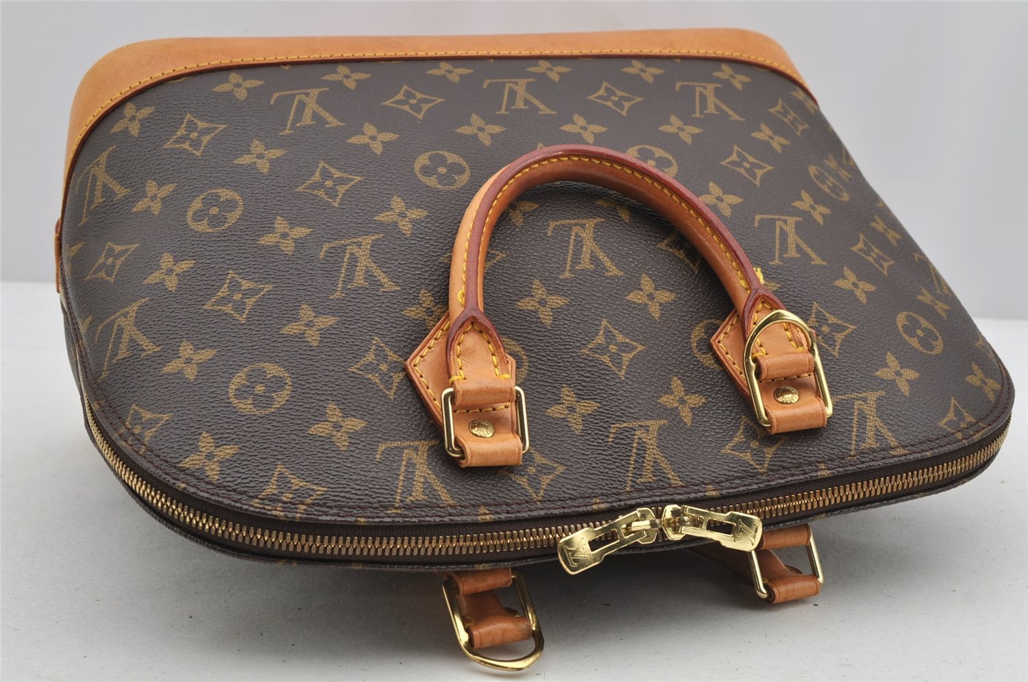 Authentic Louis Vuitton Monogram Alma Hand Bag Purse M51130 LV 6281I