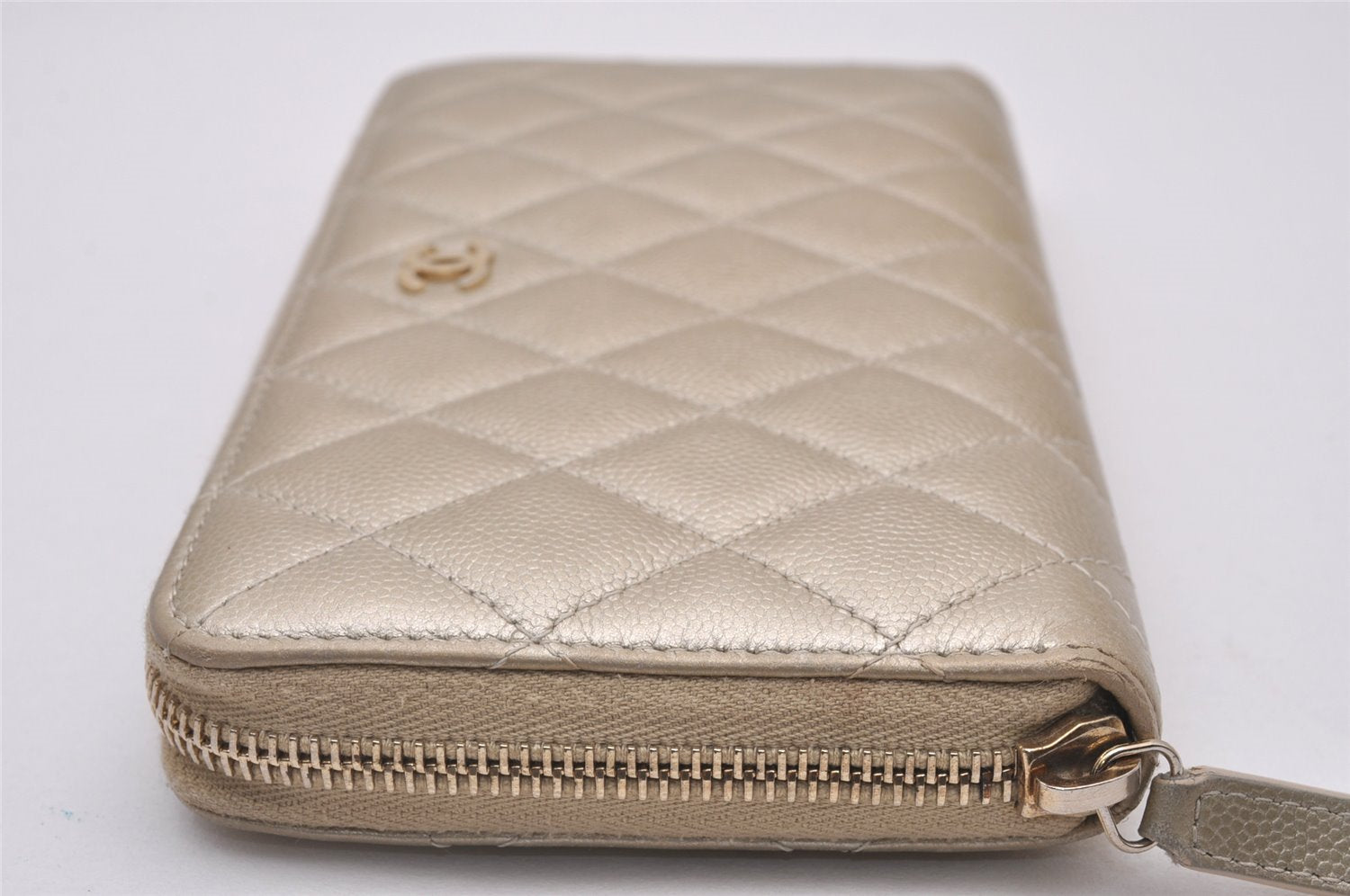 Authentic CHANEL Caviar Skin Matelasse Long Wallet Purse CC Logo Gold Box 6312I