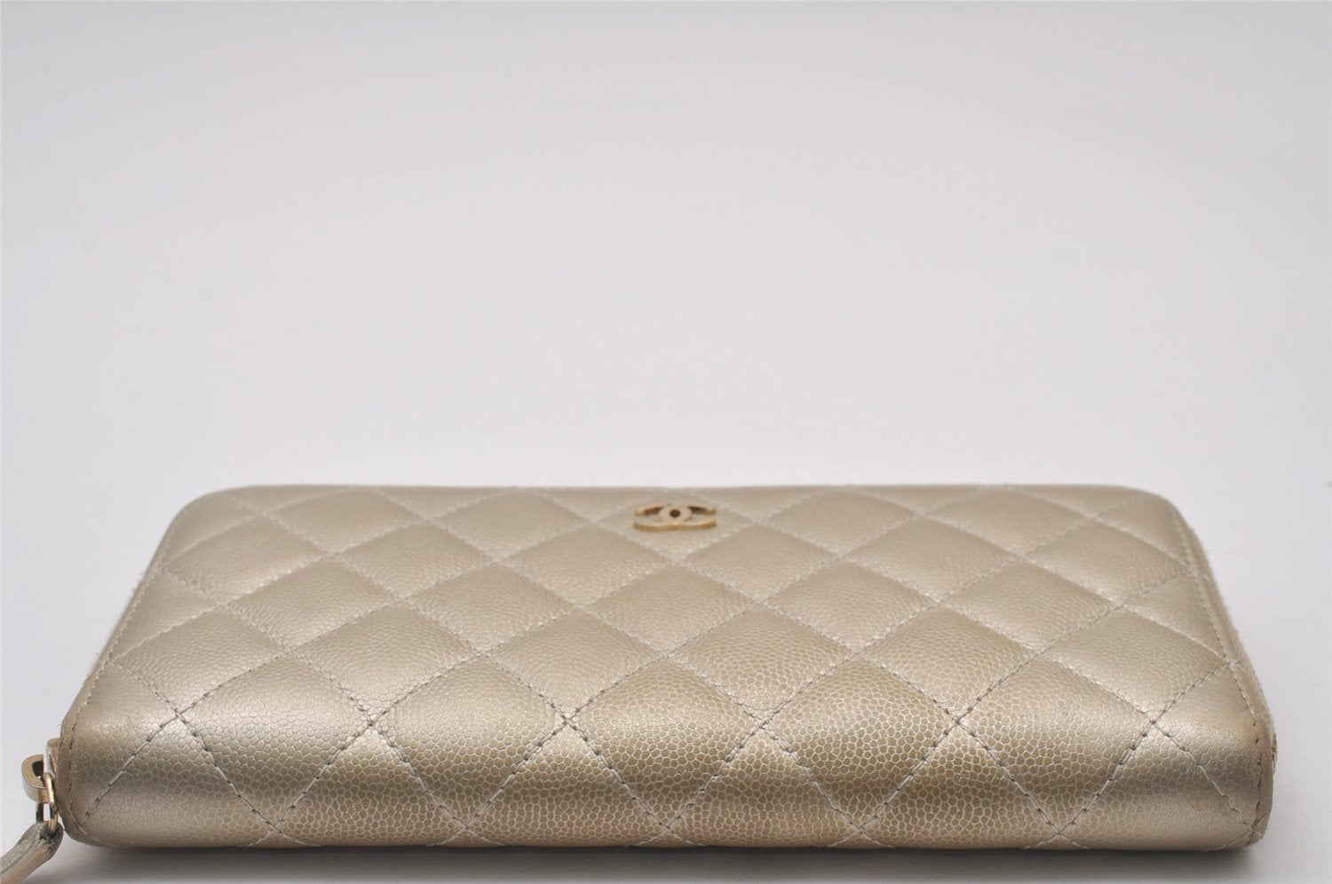 Authentic CHANEL Caviar Skin Matelasse Long Wallet Purse CC Logo Gold Box 6312I