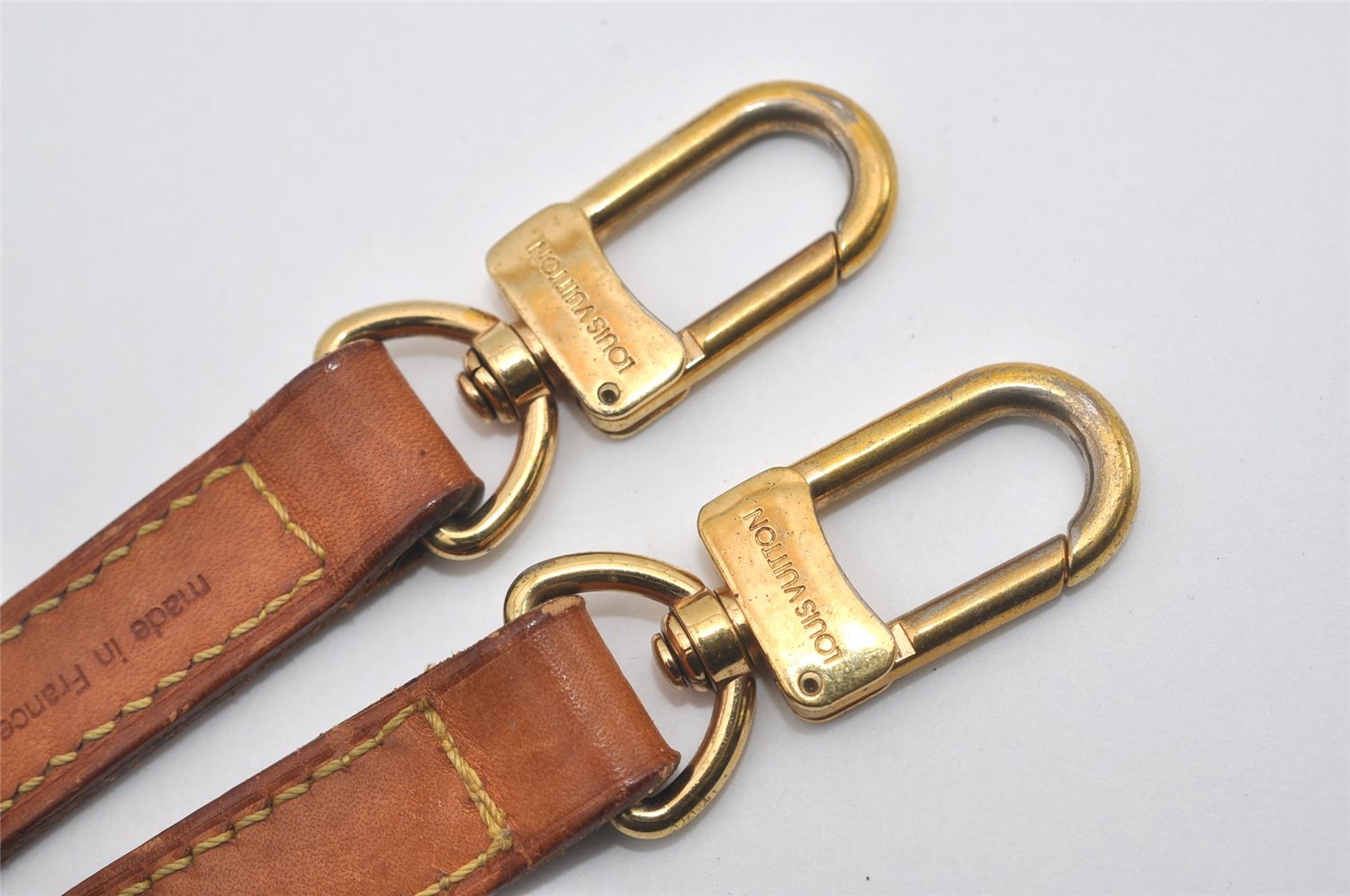 Authentic Louis Vuitton Leather Shoulder Strap Beige 39.2