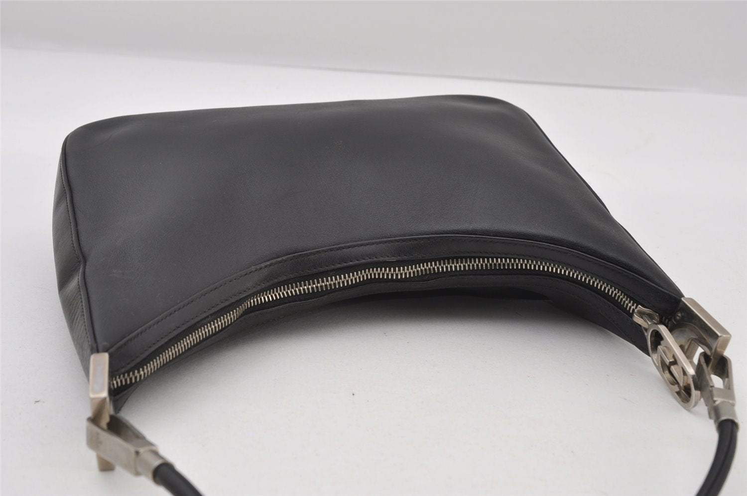 Authentic GUCCI Vintage Shoulder Hand Bag Purse Leather 0013812 Black 6333I