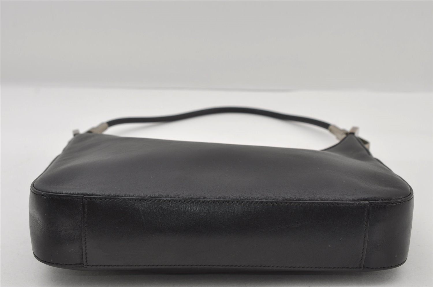 Authentic GUCCI Vintage Shoulder Hand Bag Purse Leather 0013812 Black 6333I