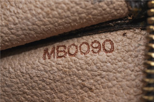 Auth LOUIS VUITTON Monogram Poche Toilette 15 Cosmetics Pouch M47546 LV 6335C