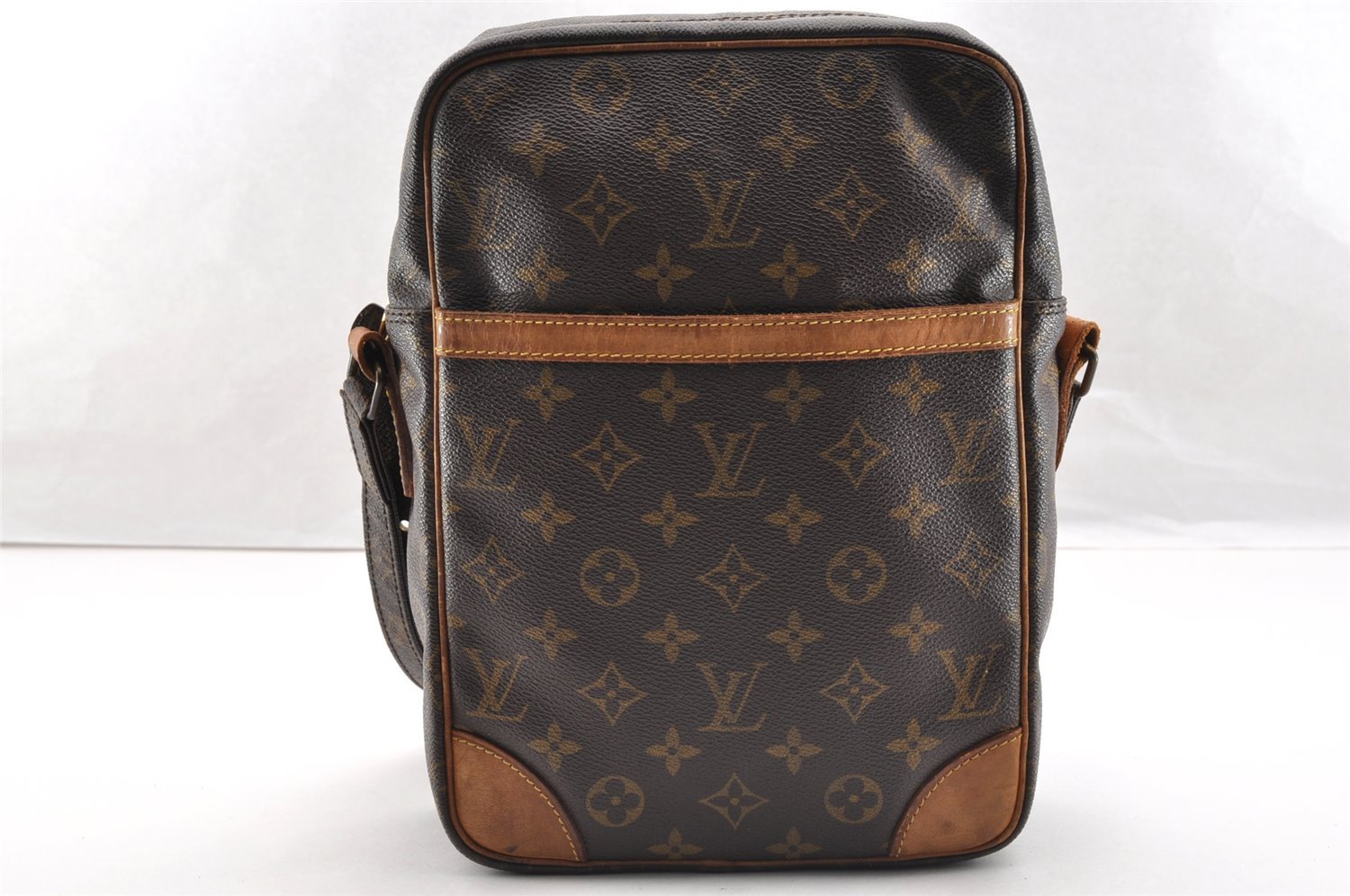 Authentic Louis Vuitton Monogram Danube MM Shoulder Cross Bag M45264 LV 6365I