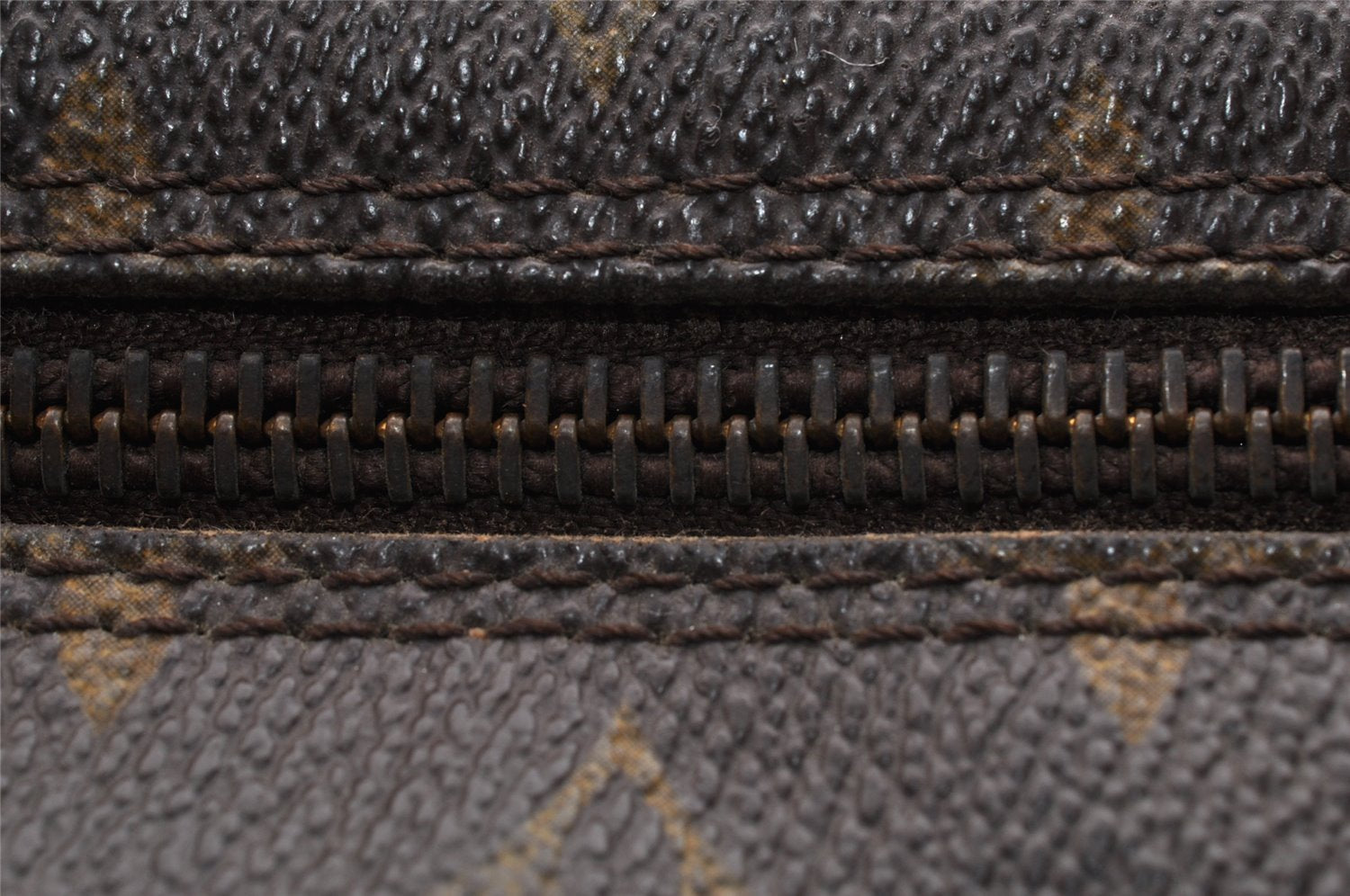 Authentic Louis Vuitton Monogram Danube MM Shoulder Cross Bag M45264 LV 6365I