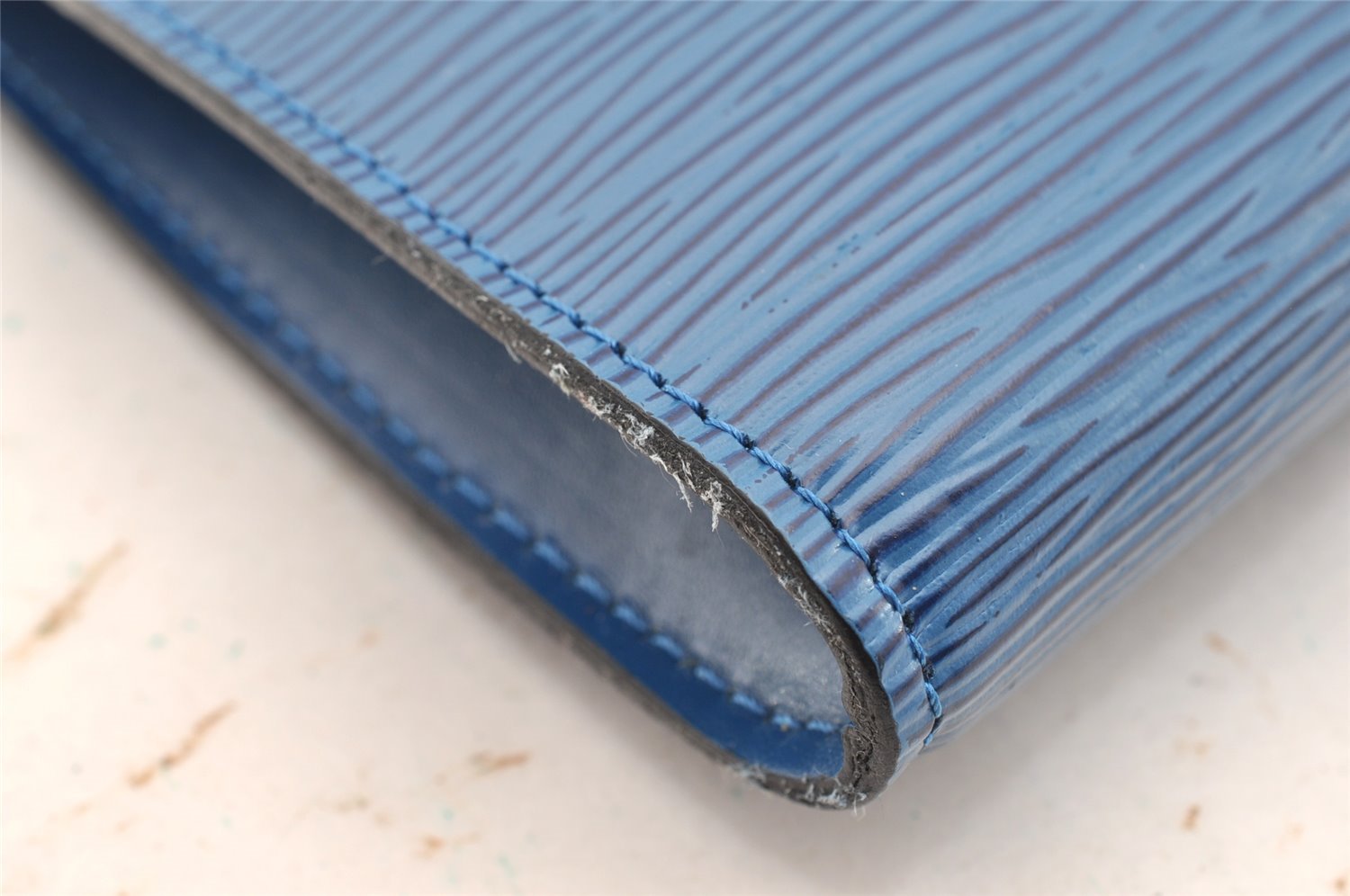 Authentic Louis Vuitton Epi Pochette Accessoires Pouch Blue M52945 LV Junk 6367I