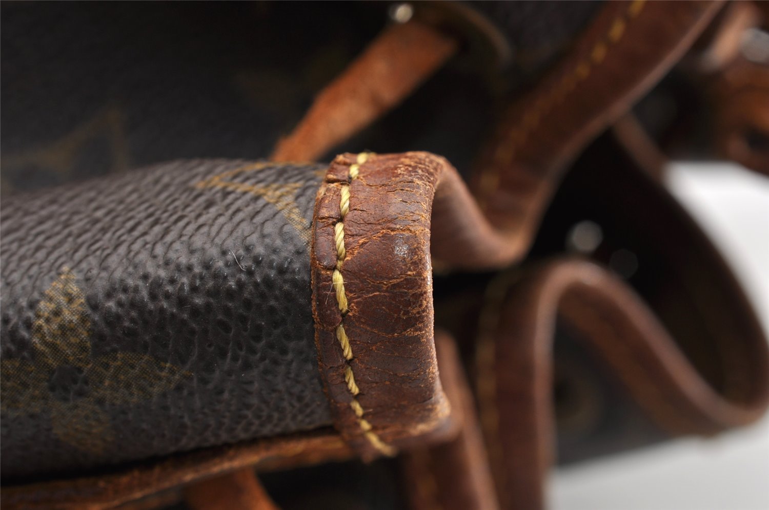 Authentic Louis Vuitton Monogram Noe Shoulder Drawstring Bag M42224 LV 6383I