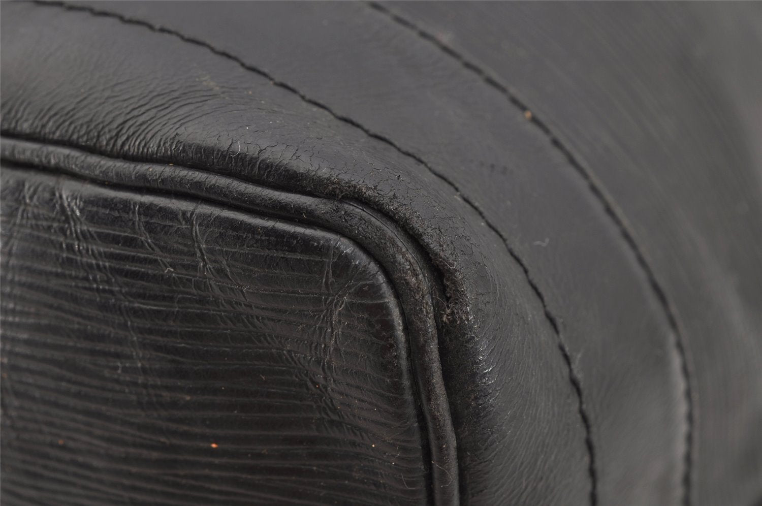 Authentic Louis Vuitton Epi Noe Shoulder Drawstring Bag Black M59002 LV 6386I