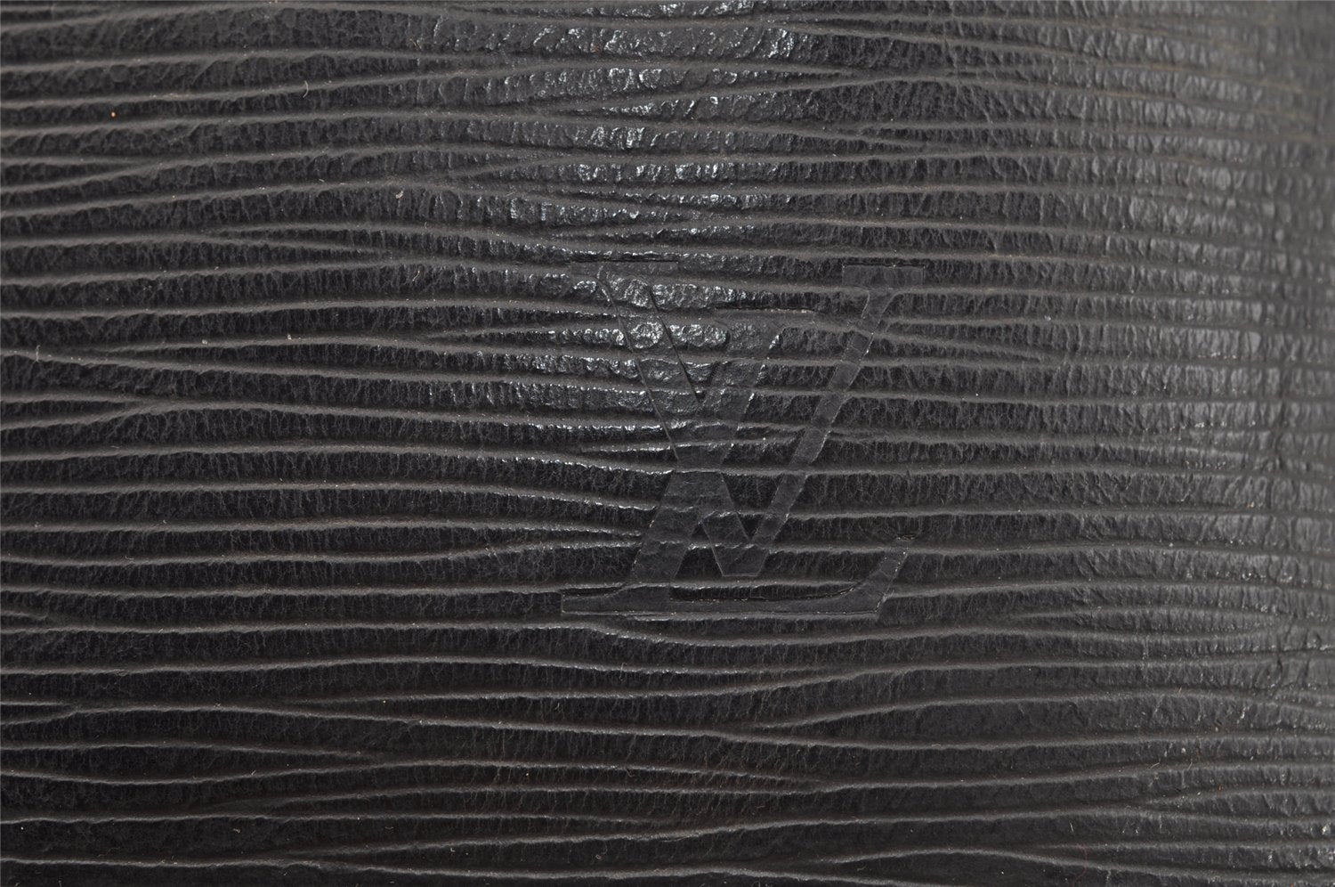 Authentic Louis Vuitton Epi Noe Shoulder Drawstring Bag Black M59002 LV 6386I