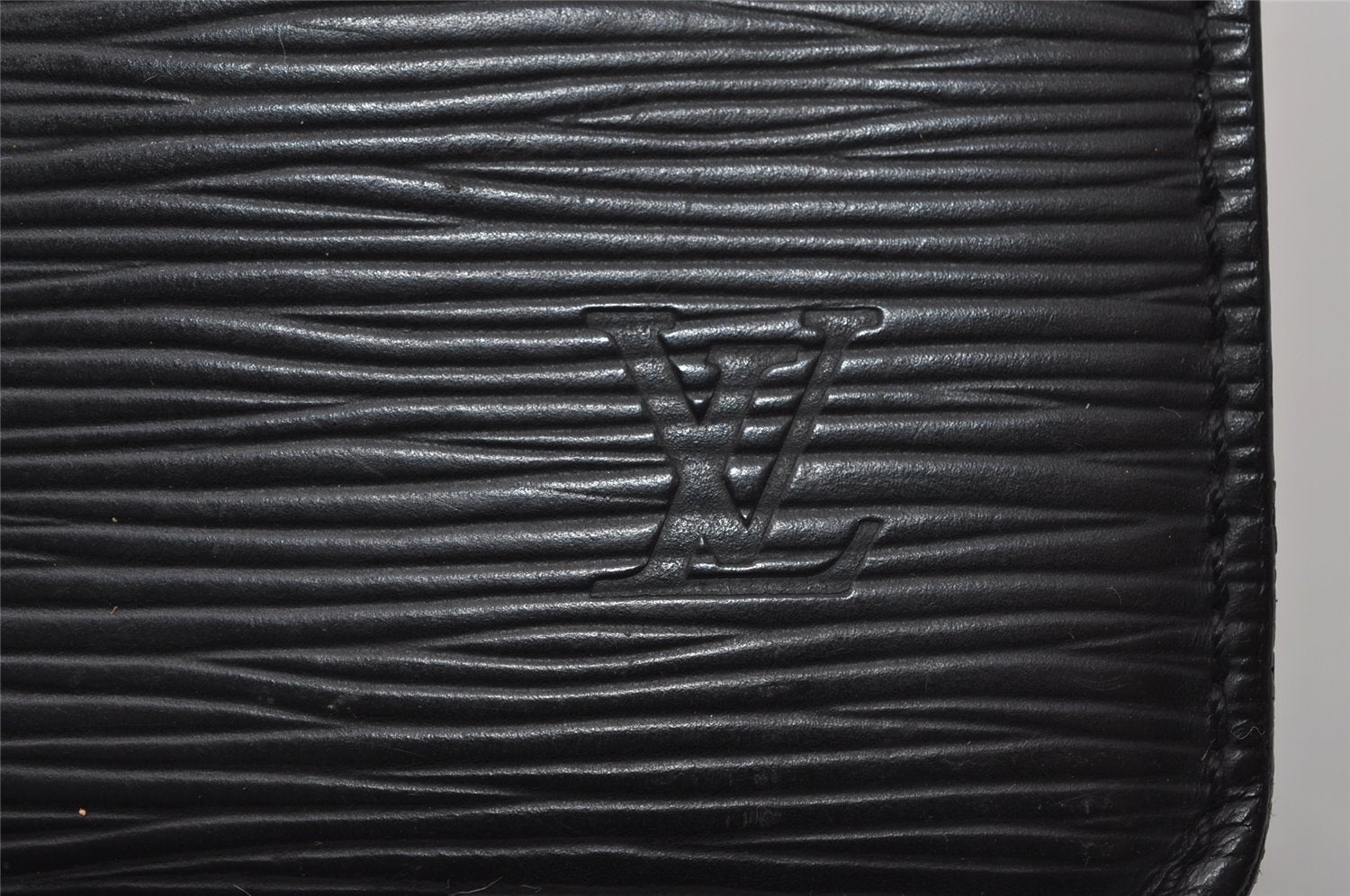 Authentic Louis Vuitton Epi Pochette Homme Clutch Hand Bag Black M52522 LV 6391I