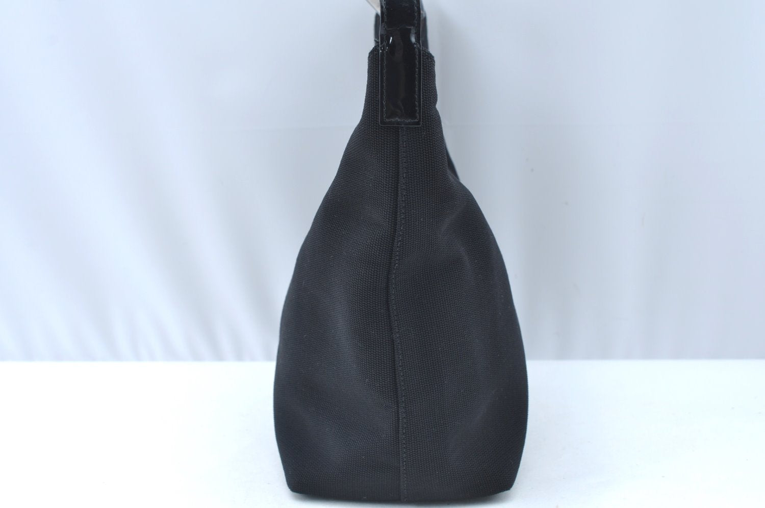 Authentic GUCCI Vintage Shoulder Hand Bag Purse Nylon Enamel Black Junk 6401I