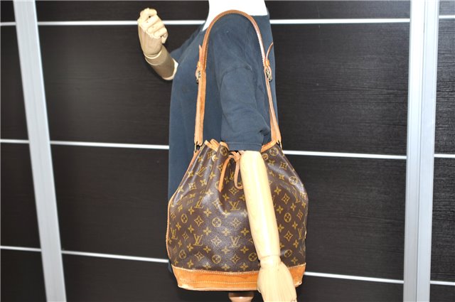 Authentic LOUIS VUITTON Monogram Noe Shoulder Bag M42224 LV 6436C