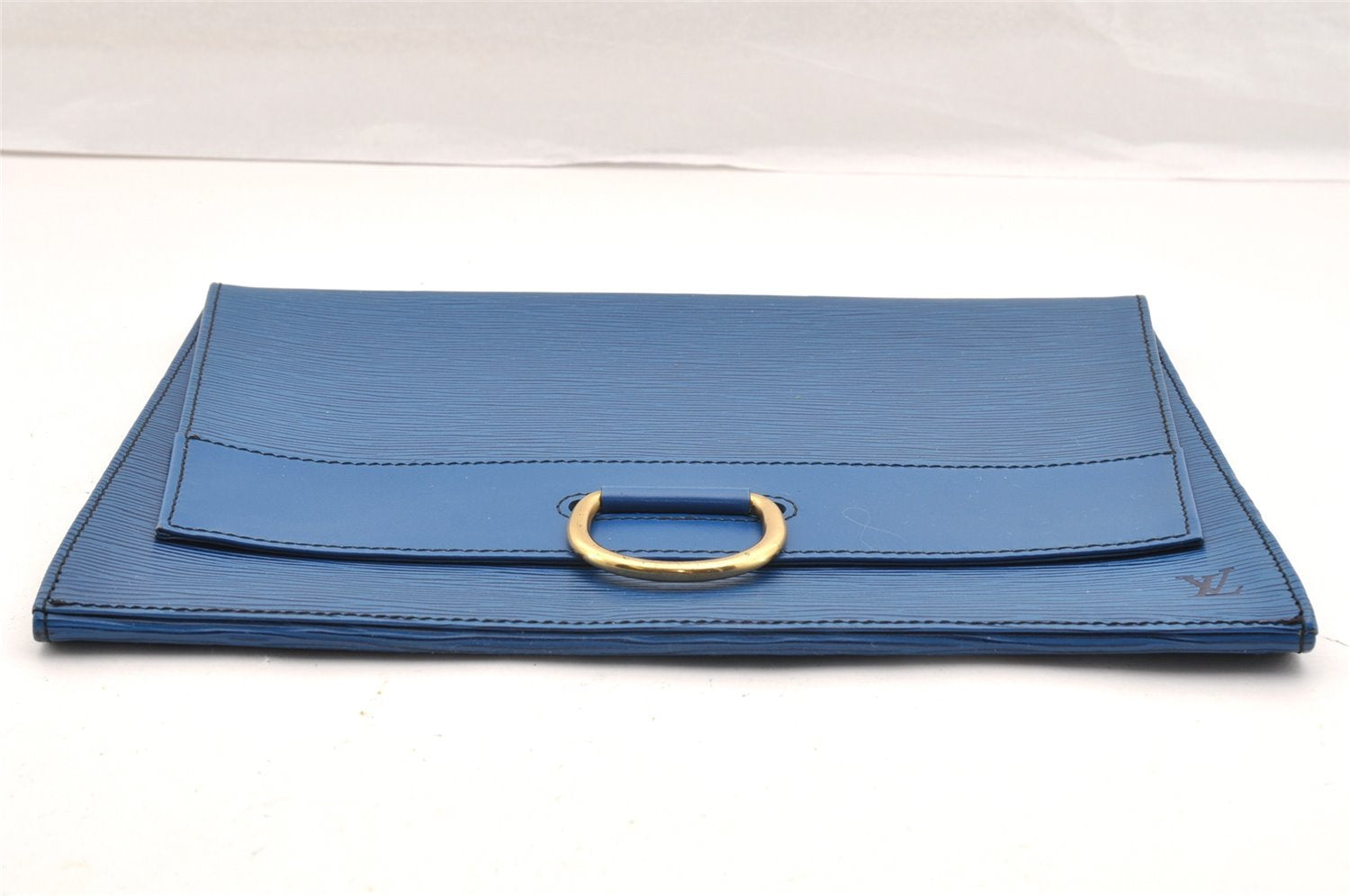 Authentic Louis Vuitton Epi Iena 32 Clutch Hand Bag Purse Blue M52715 LV 6461I