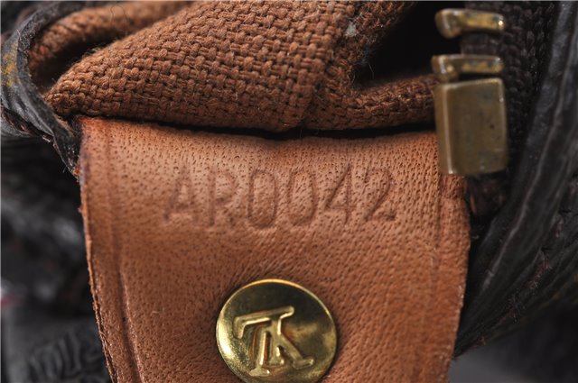 Authentic Louis Vuitton Monogram Cabas Mezzo Tote Bag M51151 LV 6467D